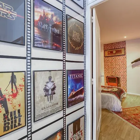 Le 7eme Art Apartment *